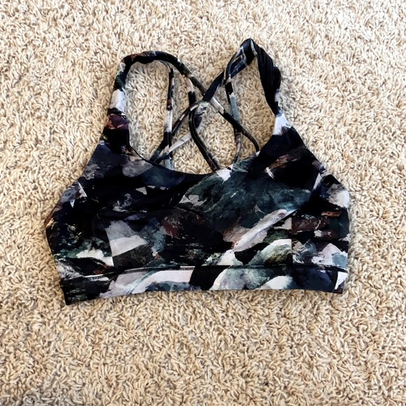 Lululemon Free to be Serene Sports Bra Size 4